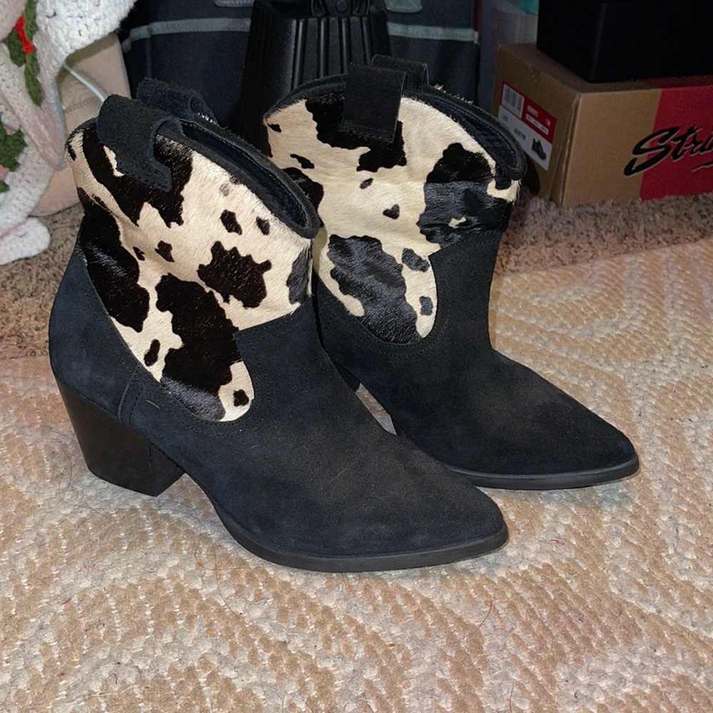 Nasty Gal suede boots UK size 4 (USA size 6)